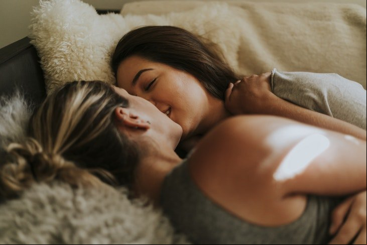 Brunette teen blowjob sexy brunette
